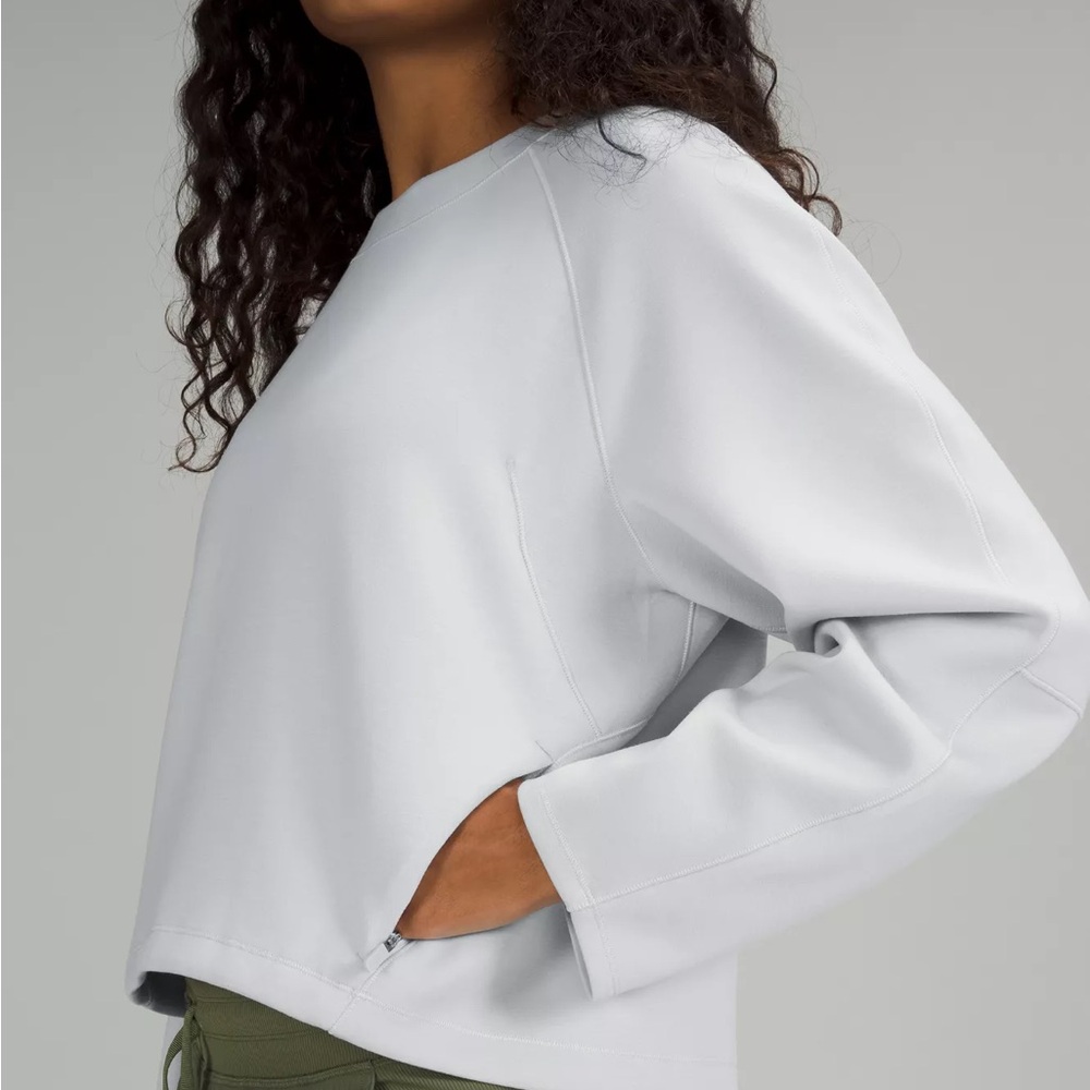 Lululemon AirWrap Crew White Sweatshirt Size 4